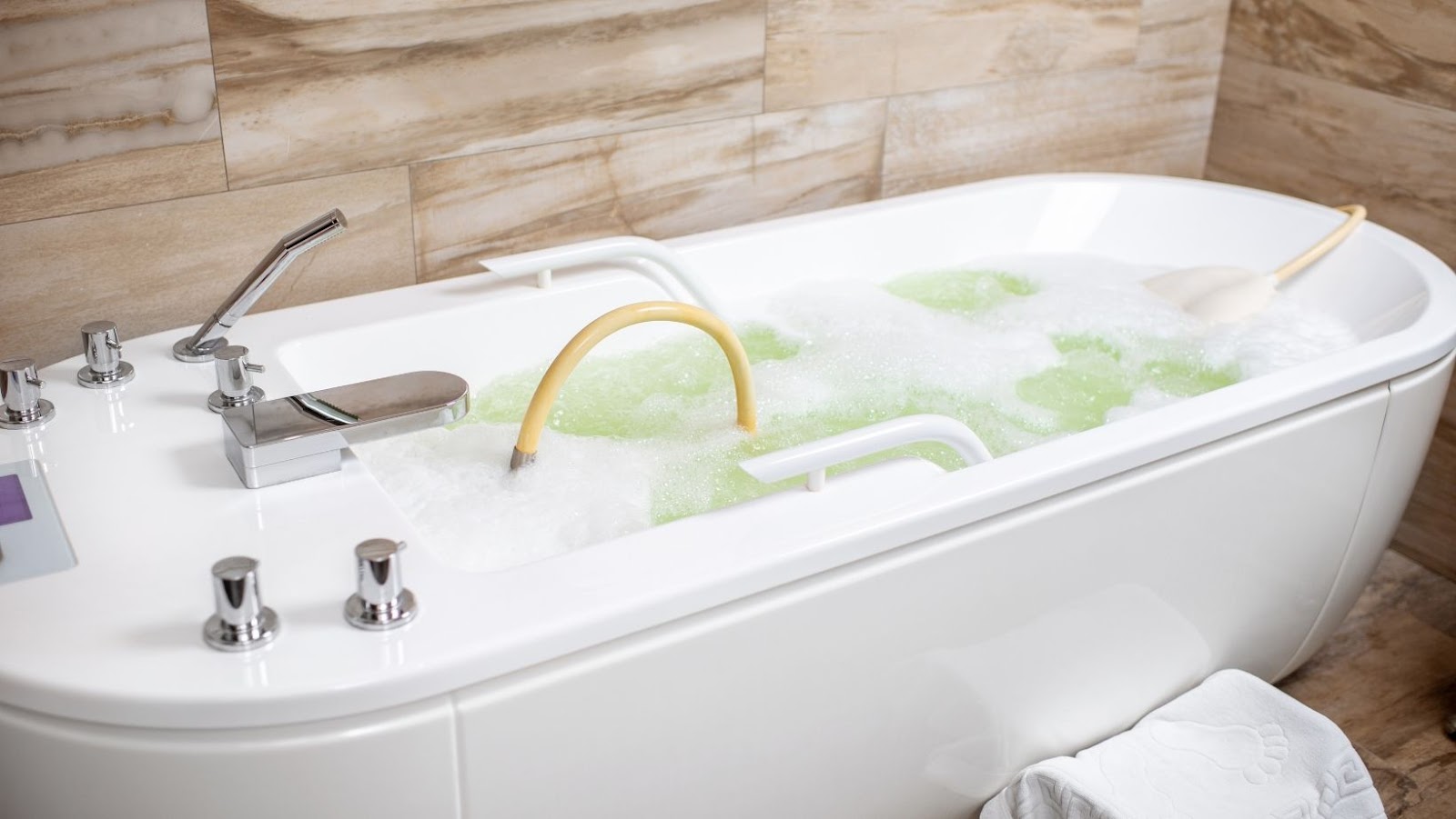 Remove the bottom of your tub without damaging it Dr. Homey