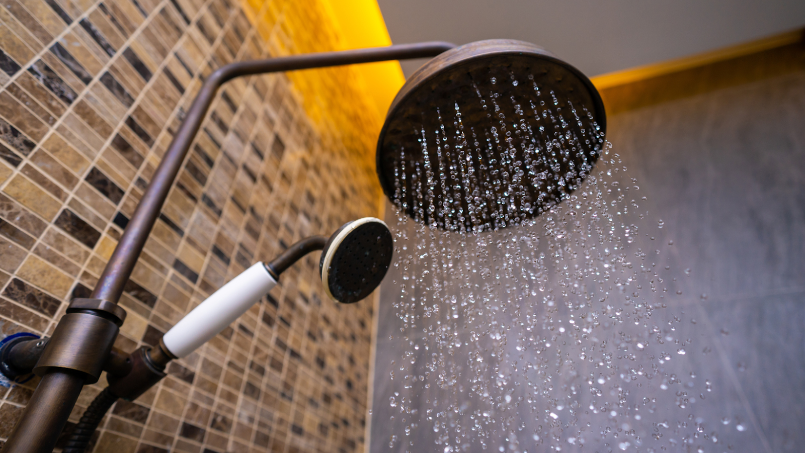 Learn how to unscrew a shower head with this guide Dr. Homey