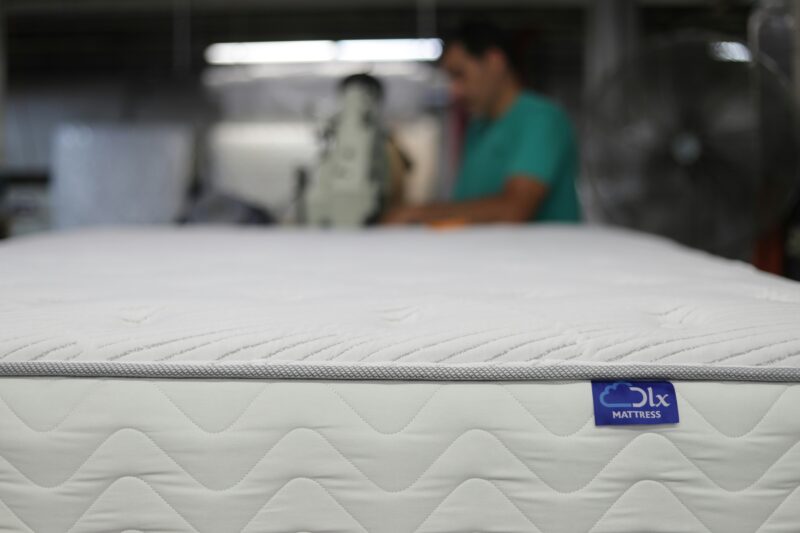 dlx-mattress-flh0I0zlQiw-unsplash